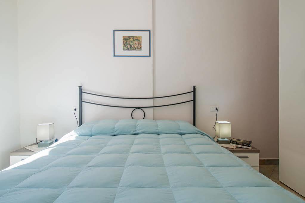 Residenza Maria Antonia - Private Apartment Orosei Kültér fotó